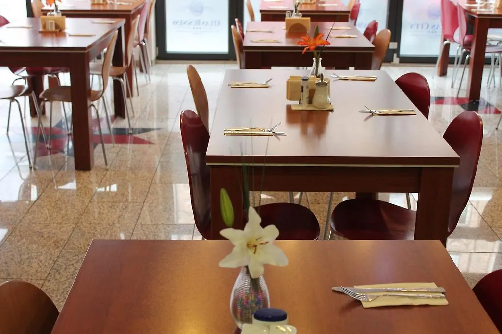 Hotel Atlas Residence Munich 3*,